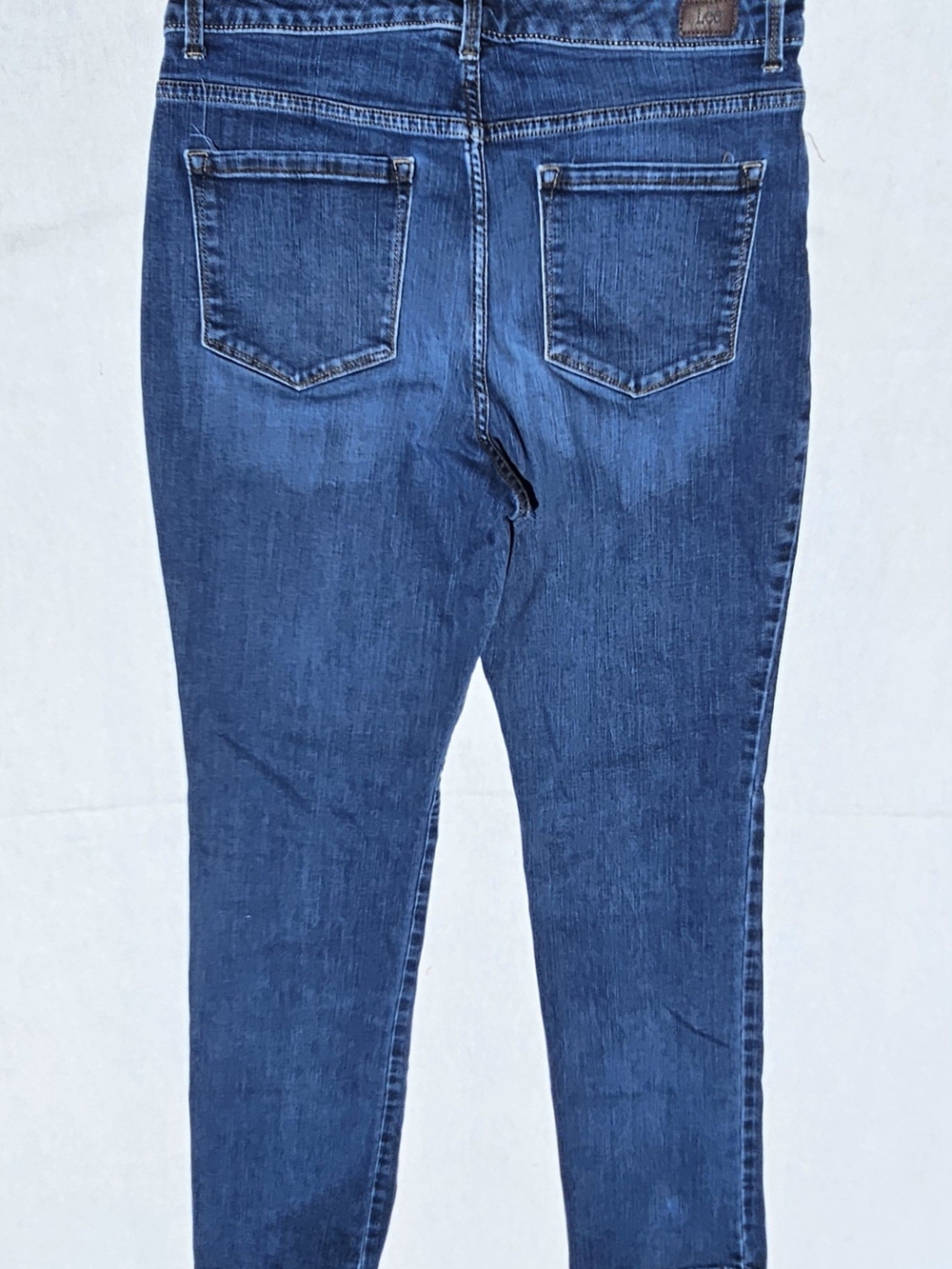Lee Women's Size 14 Dark Blue Boot-Cut Jeans. - Picture 2 of 4